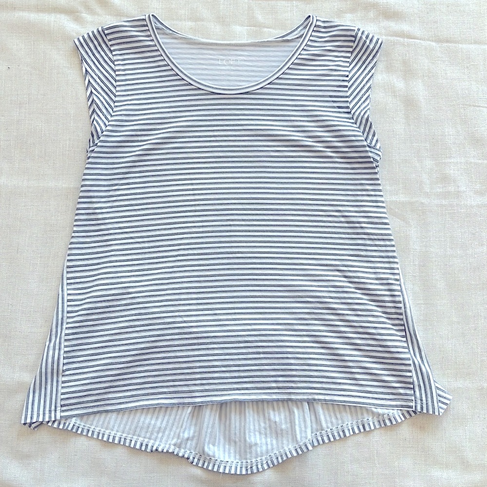 Loft Outlet women’s small cotton navy striped tee.